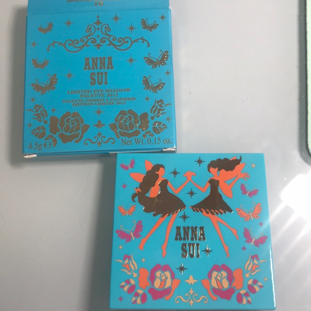 Anna Sui bundle eyeshadow palette 6 pack